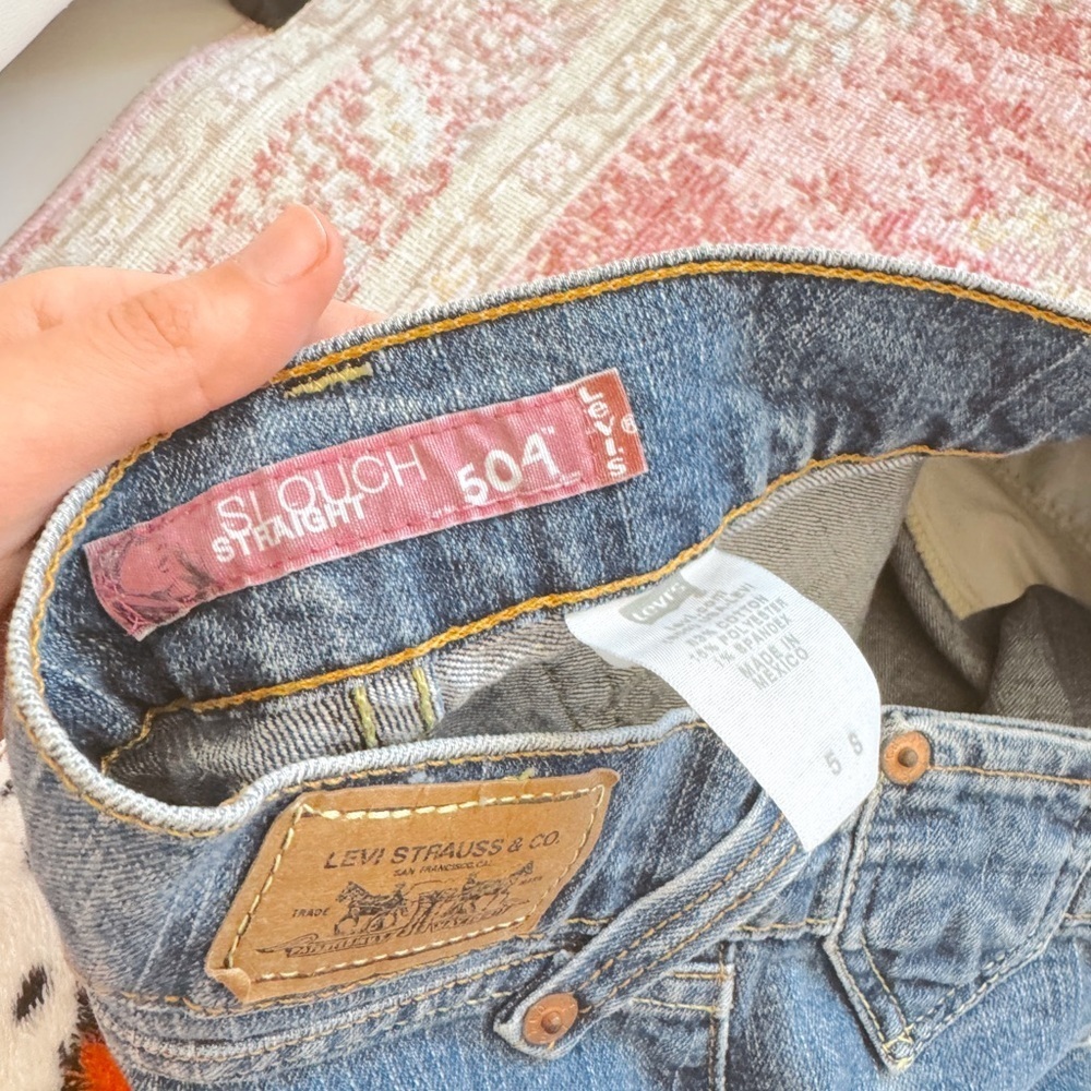 Levi’s, Women’s Vintage Classic Blue Denim Jeans - Picture 3 of 3